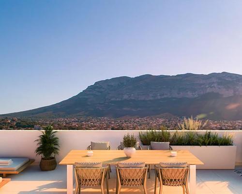 Gotowy penthouse 500 m od plaży w miasteczku Dénia