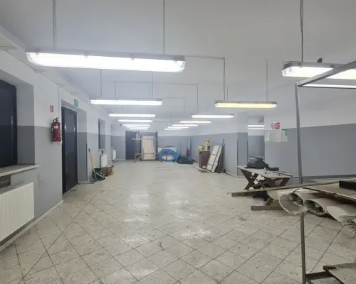 Waleńczów, ul. Częstochowska | Obiekt usługowy