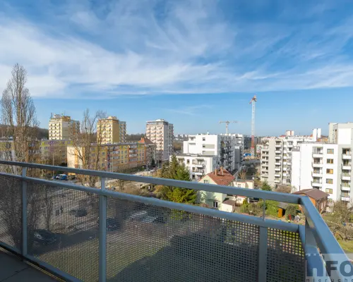 Osiedle Polonia-piękne 3 pok. z narożnym balkonem.