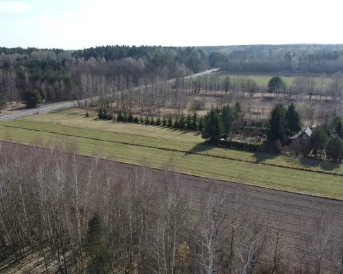 Działka 0,45 ha Uściąż 5 km od Kazimierza Dolnego.