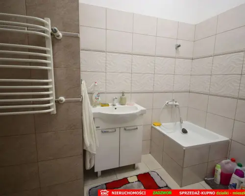 Duży lokal handlowo-usługowy, parter, rampa.