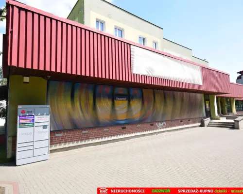 Duży lokal handlowo-usługowy, parter, rampa.