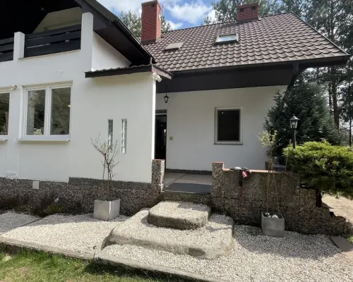 Dom, staw na działce dostęp do rzeki Barycz Stara.