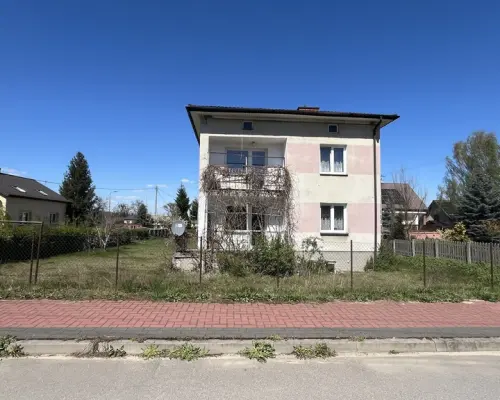 Dom murowany na działce w Baranowie pow. puławski.