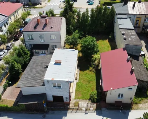 Dwa domy (165 m2) na działce w centrum Zwolenia.