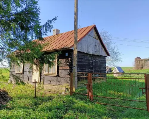 Siedlisko w ładnej okolicy gm. Gniewoszów.