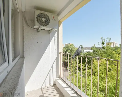 Wynajem 4 pok mieszkanie z balkonem, klimatyzacja
