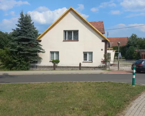 Dom wolnostojący 250m2 | Działka 34ar | Budynki