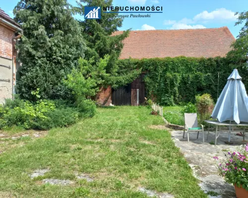 Dom wolnostojący 250m2 | Działka 34ar | Budynki