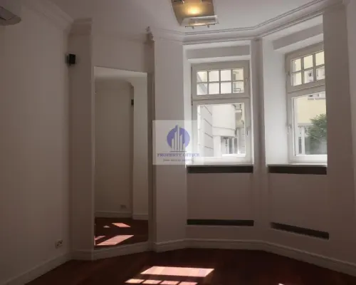 Śródmieście: lokal handlowo-usługowy 110 m2 do wynajęcia