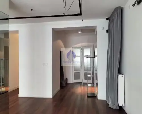 Śródmieście: lokal handlowo-usługowy 110 m2 do wynajęcia
