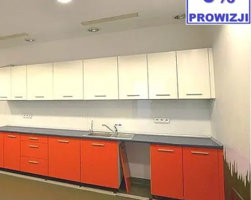 Włochy: lokal biurowy 495 m2 do wynajęcia
