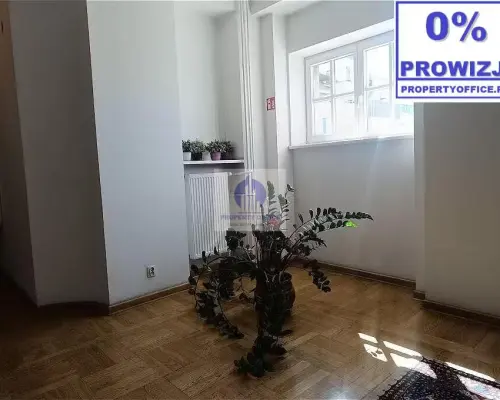 Śródmieście: lokal biurowy 17,90m2 do wynajęcia