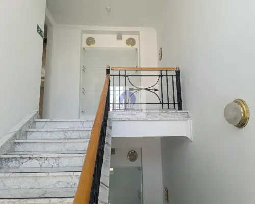 Śródmieście: lokal biurowy 17,90m2 do wynajęcia