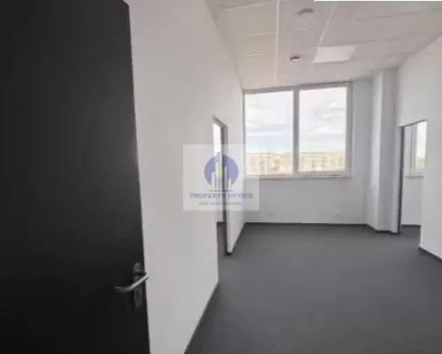 Włochy: lokal biurowy 61,60m2 do wynajęcia