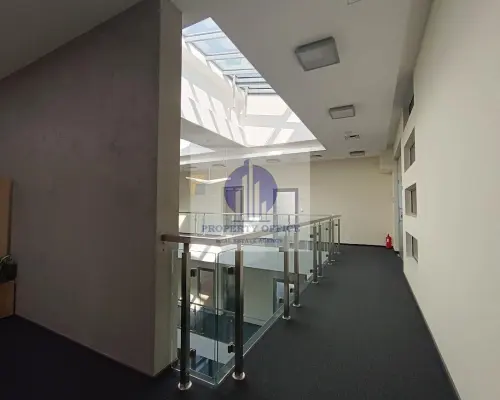 Włochy: lokal biurowy 20,34 m2 do wynajęcia