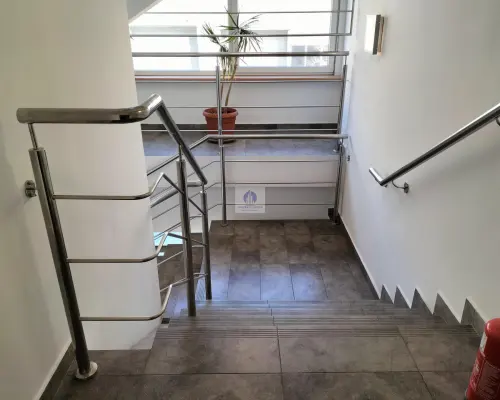 Bielany: lokal biurowy 182m2 do wynajęcia