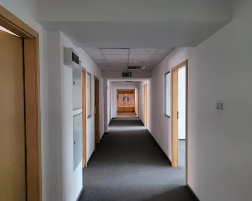 Bielany: lokal biurowy 182m2 do wynajęcia
