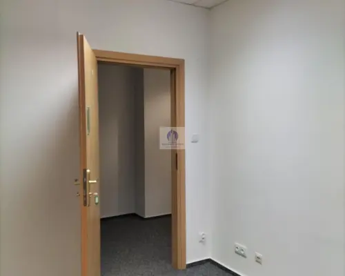 Śródmieście: lokal biurowy 19 m2 do wynajęcia