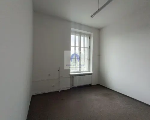 Praga Północ: lokal biurowy 19,64 m2 do wynajęcia