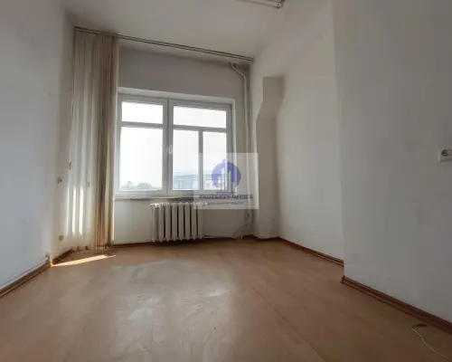 Wawer: lokal biurowy 11,34m2 do wynajęcia