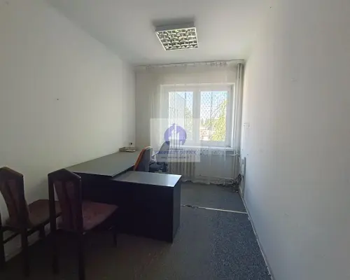 Włochy: lokal biurowy 72,20m2 do wynajęcia