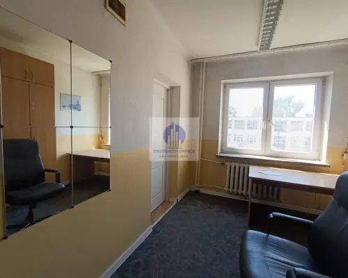 Włochy: lokal biurowy 72,20m2 do wynajęcia