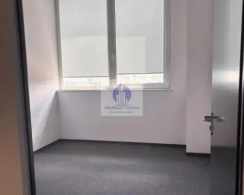 Włochy: lokal biurowy 91,30 m2 do wynajęcia