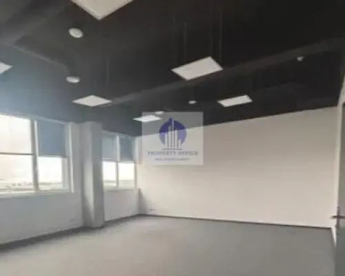 Włochy: lokal biurowy 80,30 m2 do wynajęcia