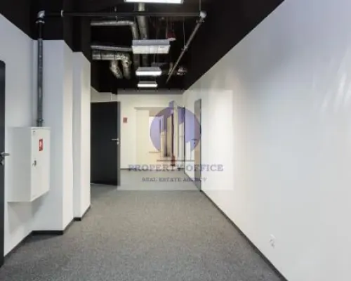 Włochy: lokal biurowy 40,70 m2 do wynajęcia