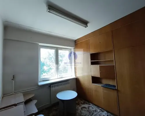 Włochy: lokal biurowy 32,80m2 do wynajęcia