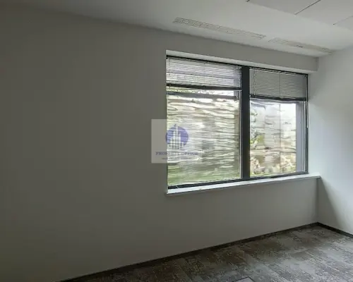 Mokotów: lokal biurowo-usługowy 144 m2 do wynajęcia