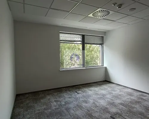 Mokotów: lokal biurowo-usługowy 943m2 do wynajęcia