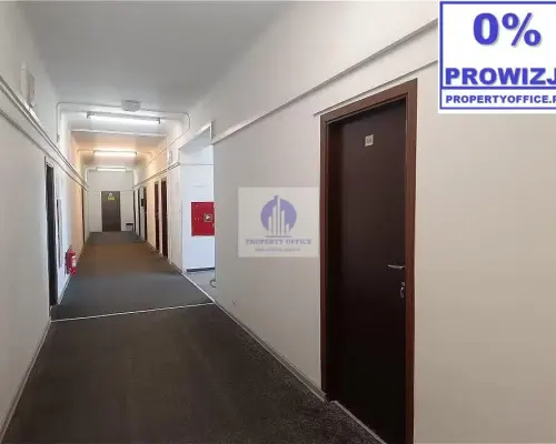 Włochy: lokal biurowy 28,20 m2 do wynajęcia