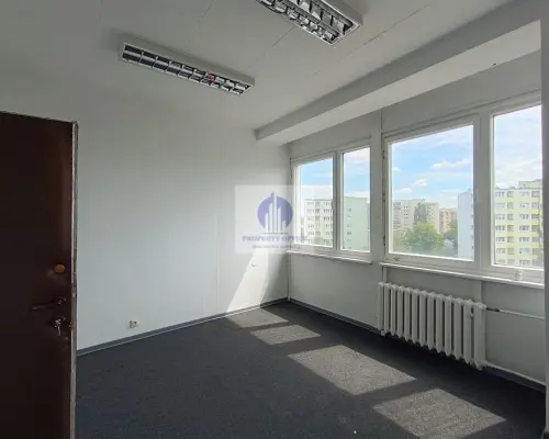 Praga Południe:lokal biurowy 21,70 m2 do wynajęcia