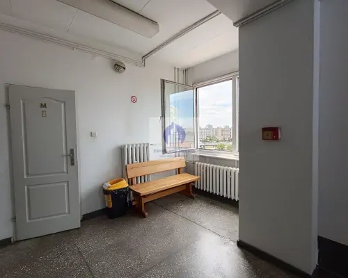 Praga Południe: lokal biurowy 35,10m2 do wynajęcia