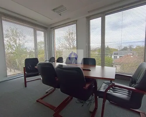 Mokotów: lokal biurowy 465m2 do wynajęcia