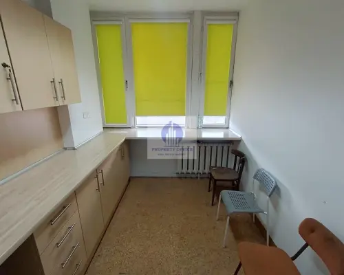 Praga Północ : lokal biurowy 14,07m2 do wynajęcia