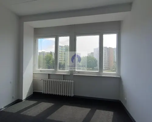 Praga Południe: lokal biurowy 27,70 m2 do wynajęcia