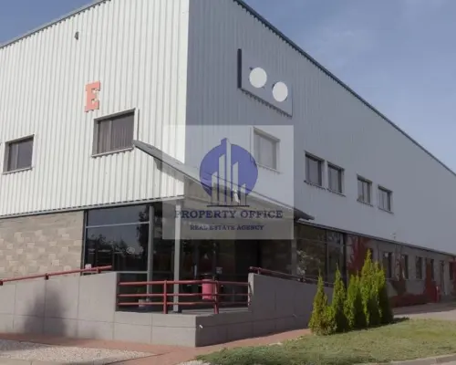 Włochy: lokal biurowy 450m2 do wynajęcia
