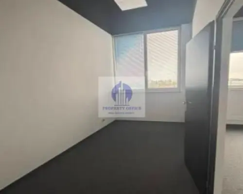 Włochy: lokal biurowy 80,30 m2 do wynajęcia