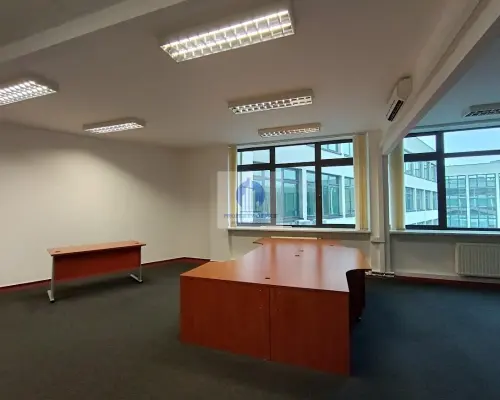 Ursynów : lokal biurowy 556,45 m2 do wynajęcia