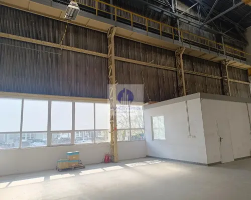 Bielany: magazyn 1800 m2 do wynajęcia