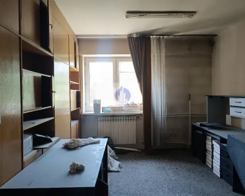 Włochy: lokal biurowy 32,80m2 do wynajęcia