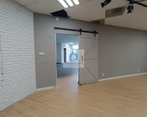 Mokotów: lokal handlowo-usługowy o pow. 130,78 m2 do wynajęcia