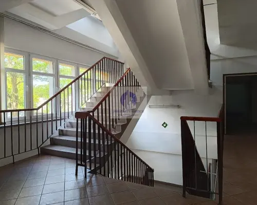 Wawer: lokal biurowy 30,30m2 do wynajęcia
