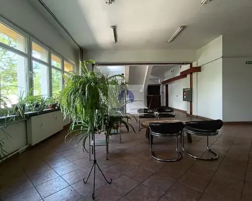 Wawer: lokal biurowy 11,34m2 do wynajęcia
