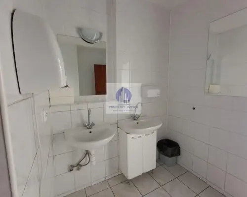 Wawer: lokal biurowy 23,61 m2 do wynajęcia