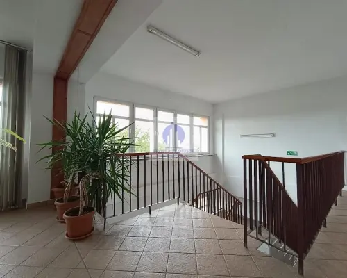 Wawer: lokal biurowy 98,77m2 do wynajęcia