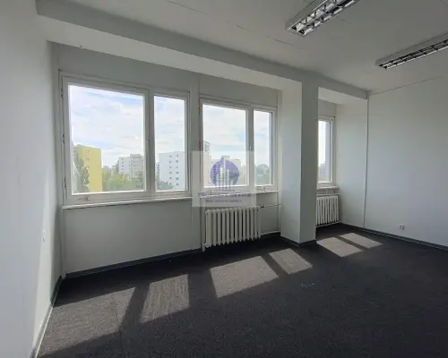 Praga Południe:lokal biurowy 21,70 m2 do wynajęcia